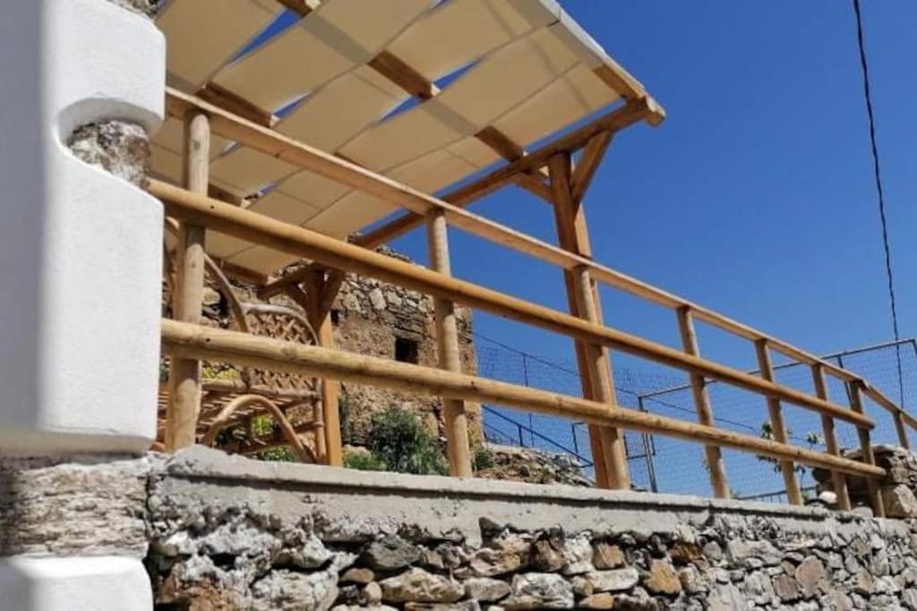 Naxos Mountain Retreat - Tiny House Build On Rock Koronos Exterior foto